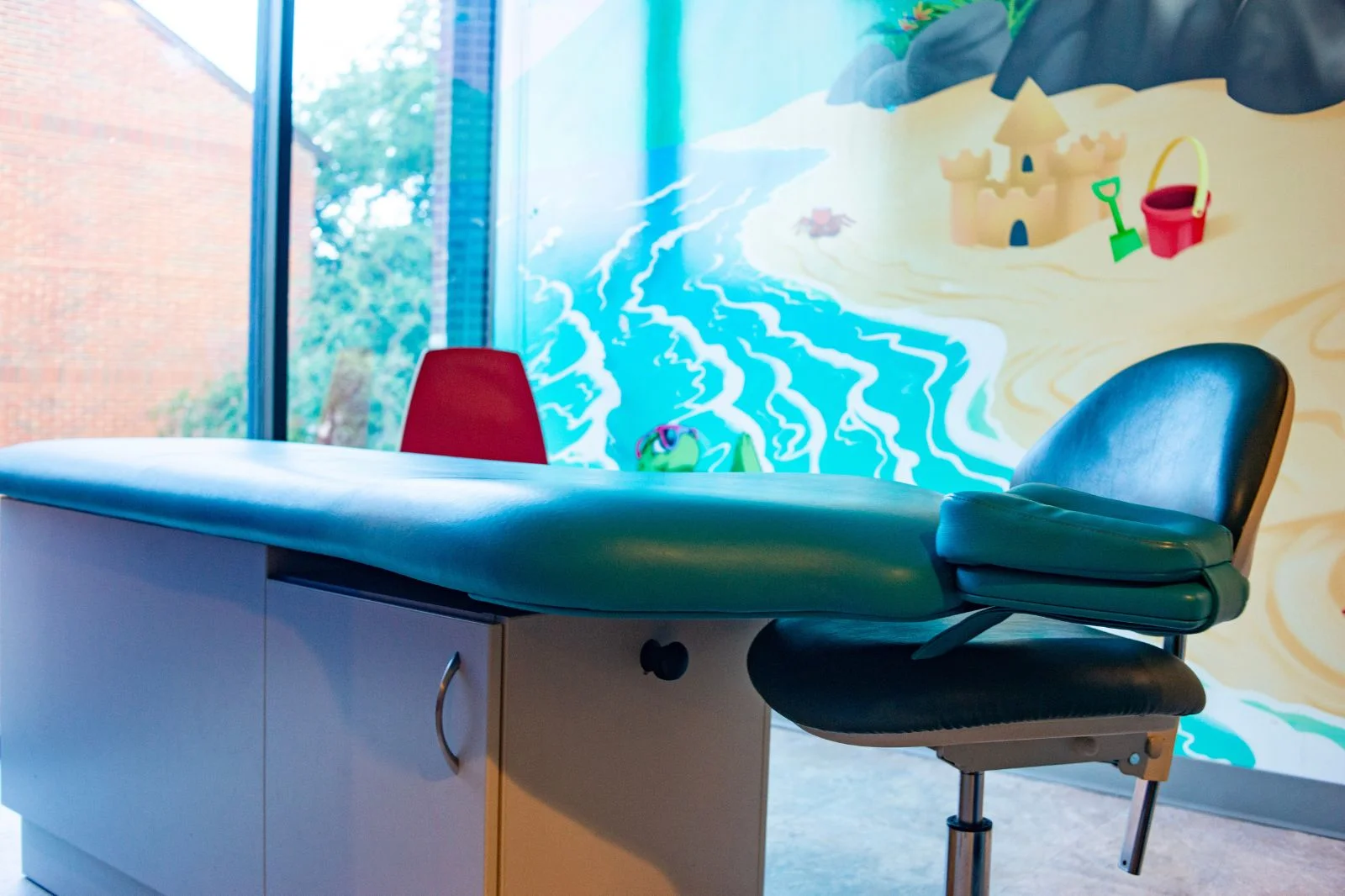 Colorful pediatric treatment room in Dallas